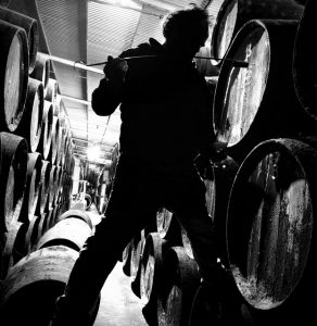 Luis del Rio draws Manzanilla directly from barrel
